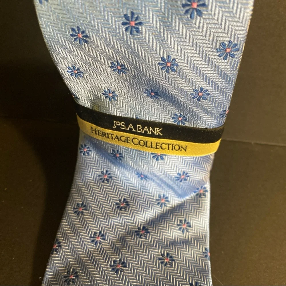 Jos A Bank Blue‎ Neat Heritage Collection Floral Print Neck Tie